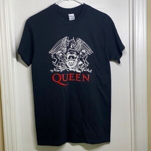Gildan- Queen Band Shirt Size Small